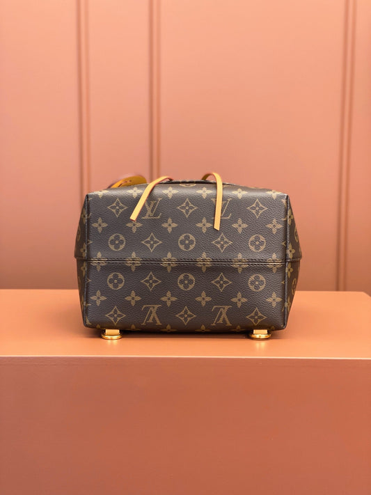0528 Monogram Monsouris Nm Bb