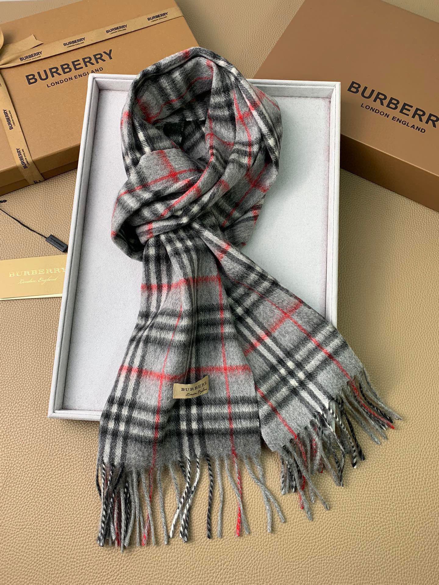 1007 Exquisite delicate soft skin scarf