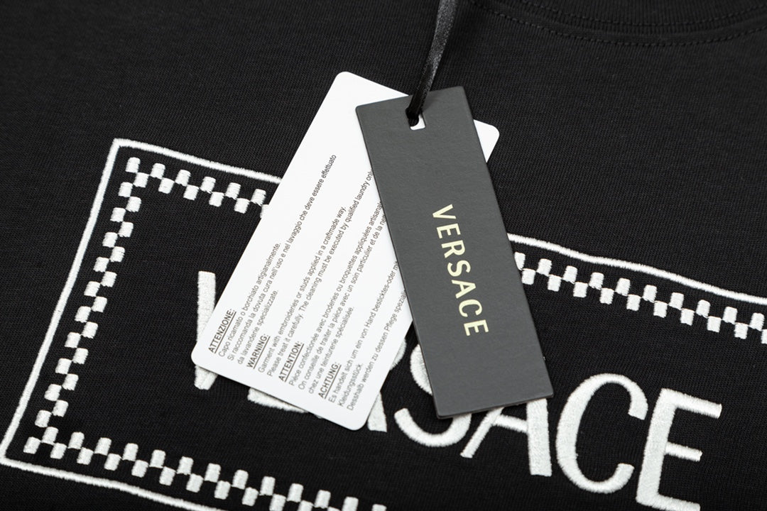1203 New classic monogram print T-shirt
