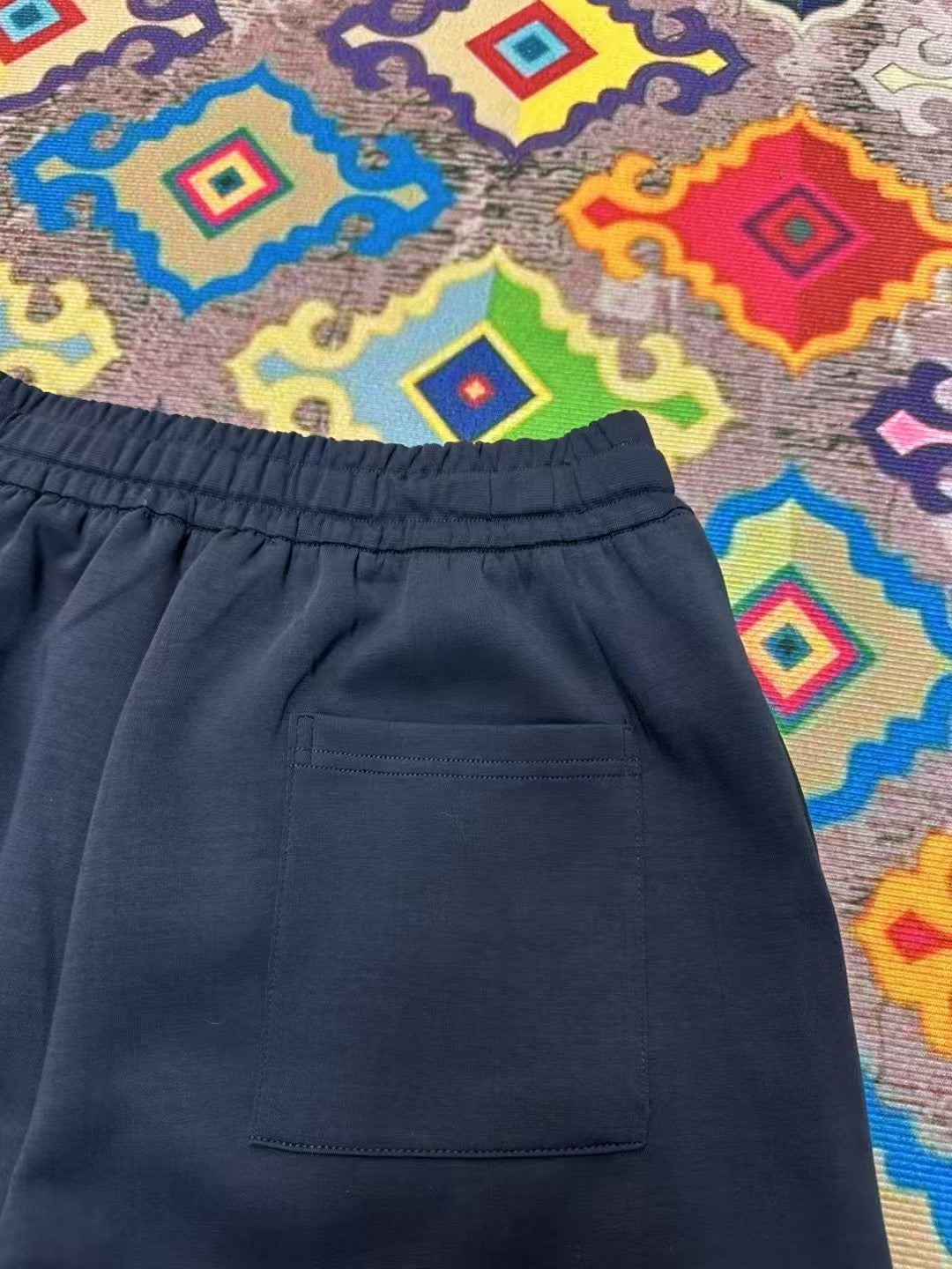 250404 New high-quality metal triangular label casual shorts