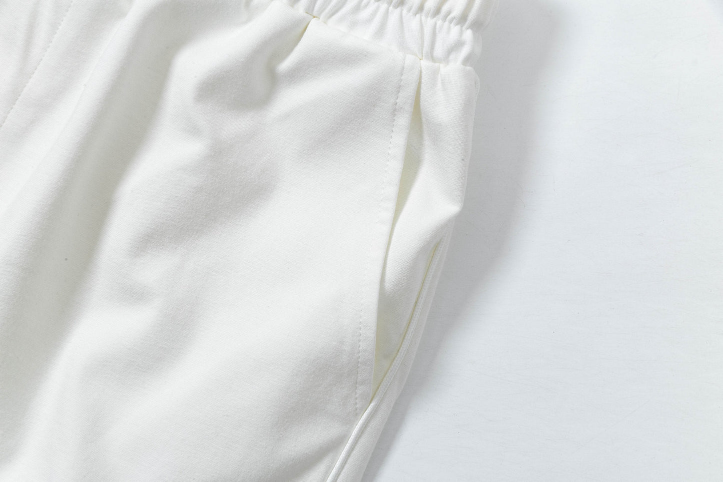 250404 New high-quality simply embroidered knitted shorts