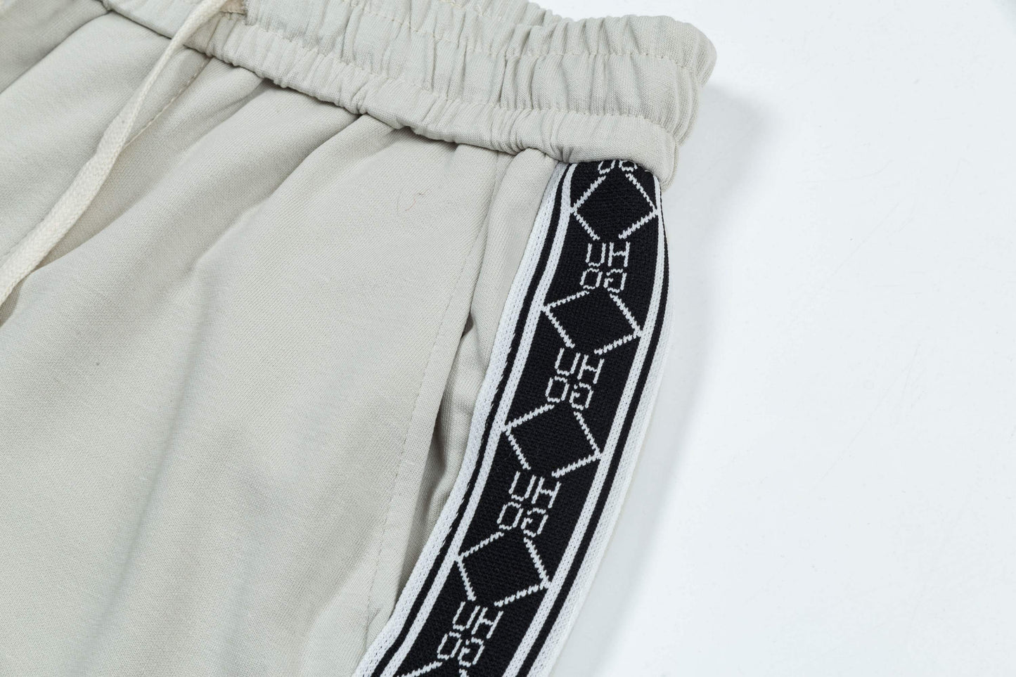 250404 New high-quality webbed knitted shorts