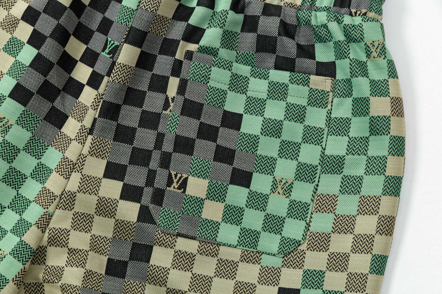 250404 New high-quality checkered shorts