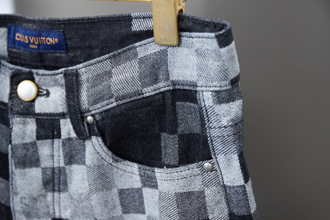 250404 New high-quality checkered denim feature shorts