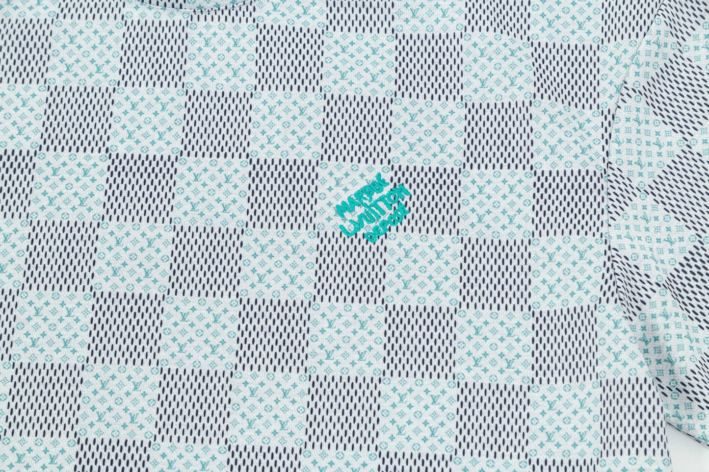 250404 New high-quality checkered style T-shirt