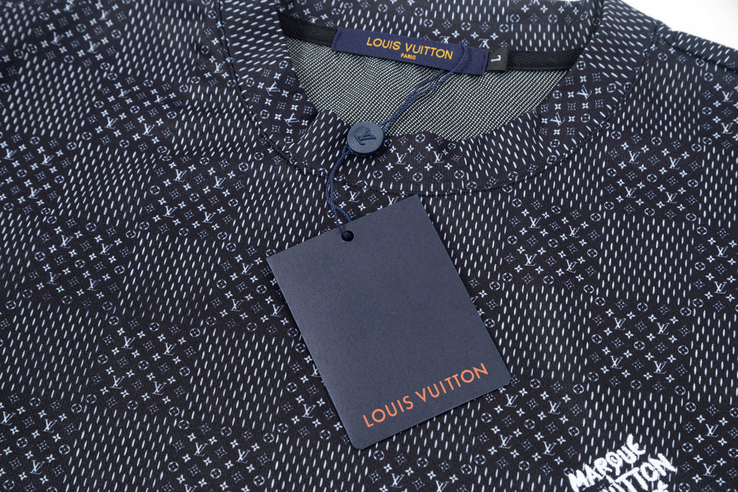 250404 New high-quality checkered style T-shirt