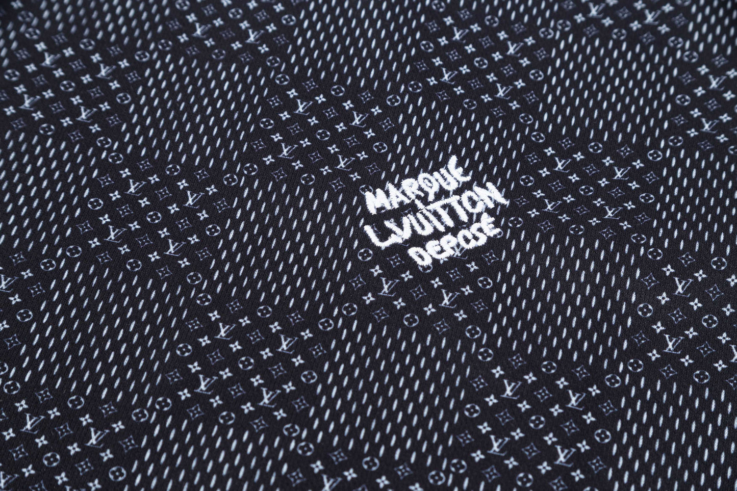 250404 New high-quality checkered style T-shirt