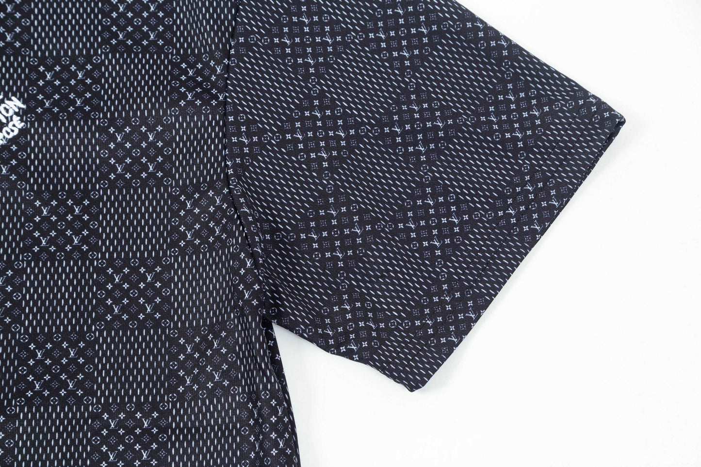 250404 New high-quality checkered style T-shirt