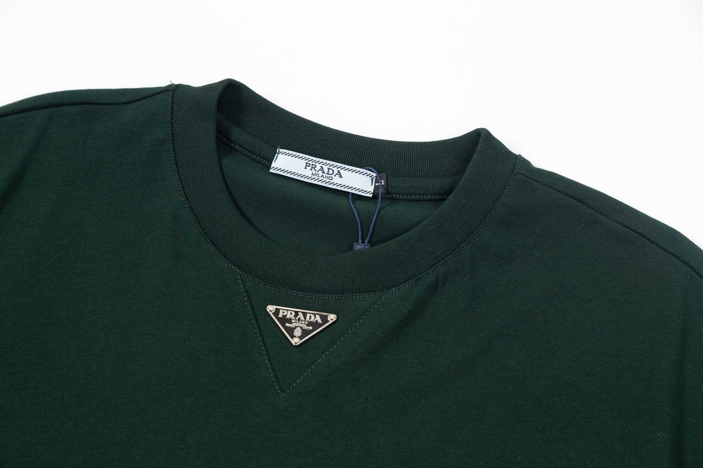 250404 New high-quality classic triangular logo T-shirt
