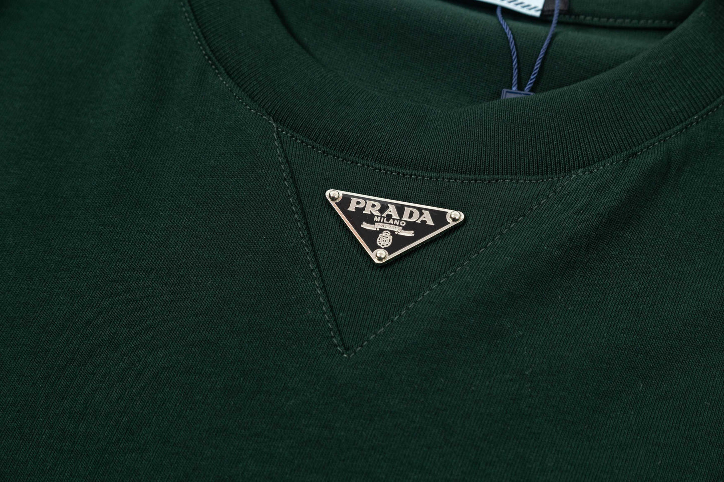 250404 New high-quality classic triangular logo T-shirt