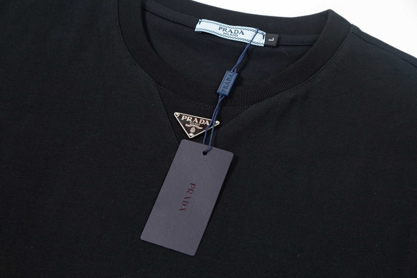 250404 New high-quality classic triangular logo T-shirt