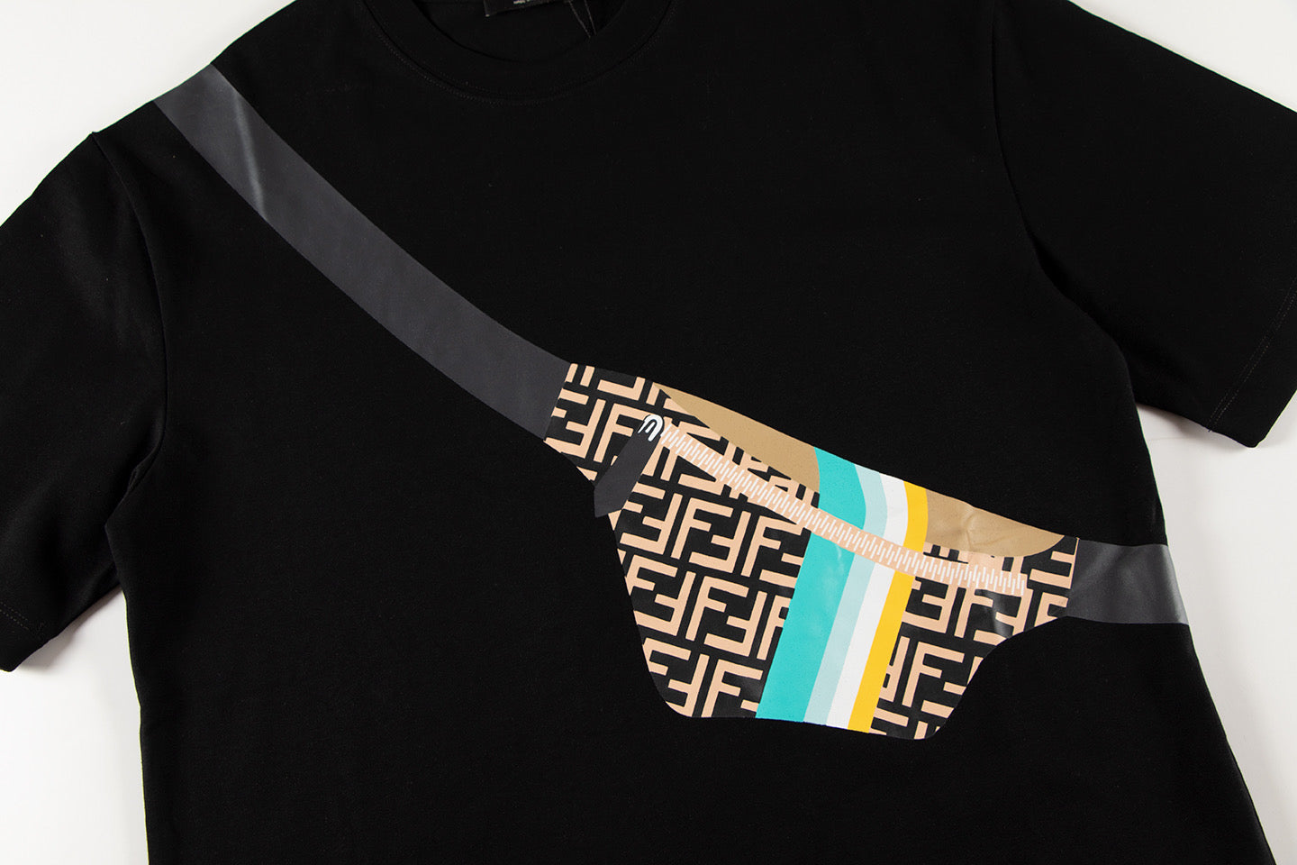 250404 New high-quality imitation crossbody bag T-shirt