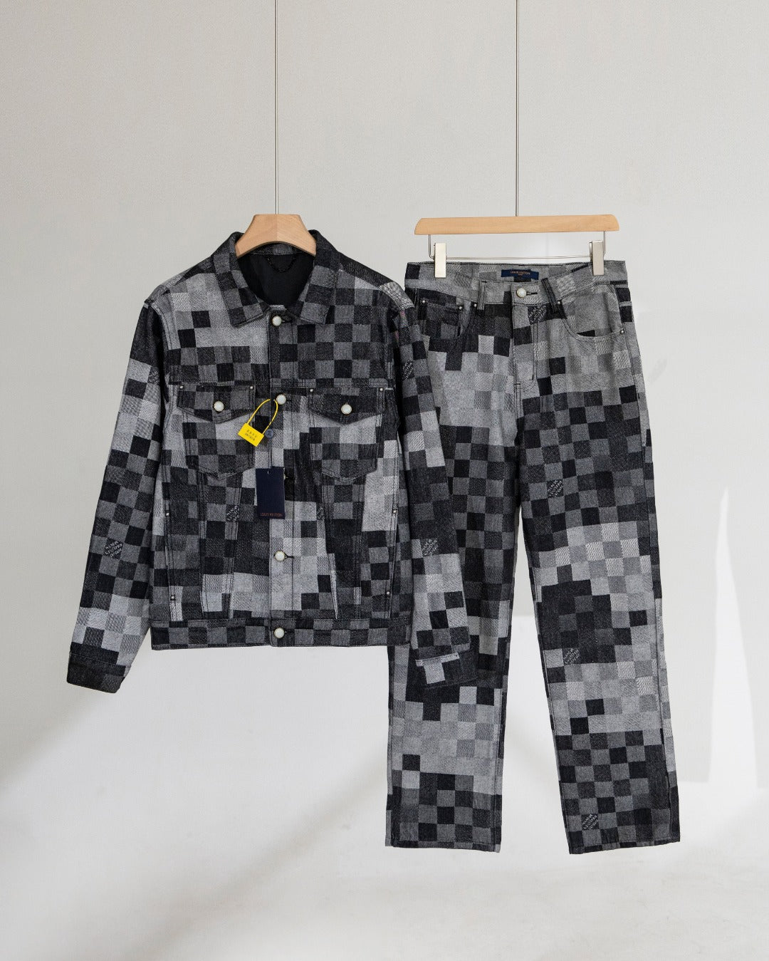 250404 New high-quality black checkered jeans