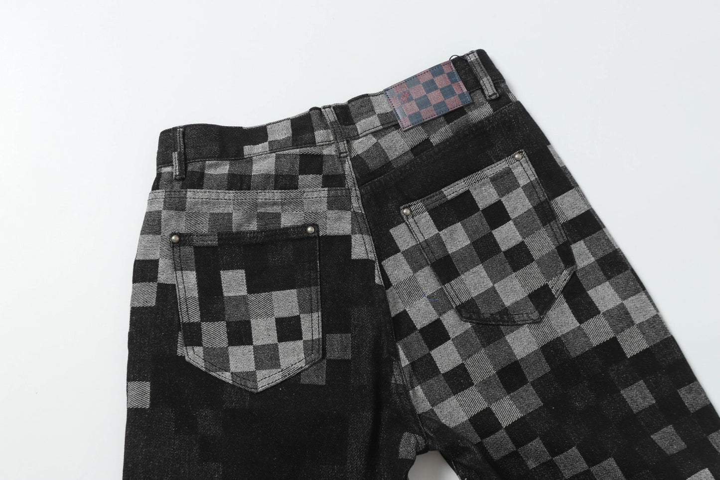 250404New high-quality black checkered denim shorts