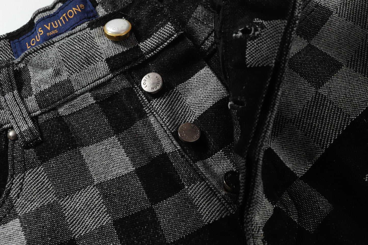 250404New high-quality black checkered denim shorts