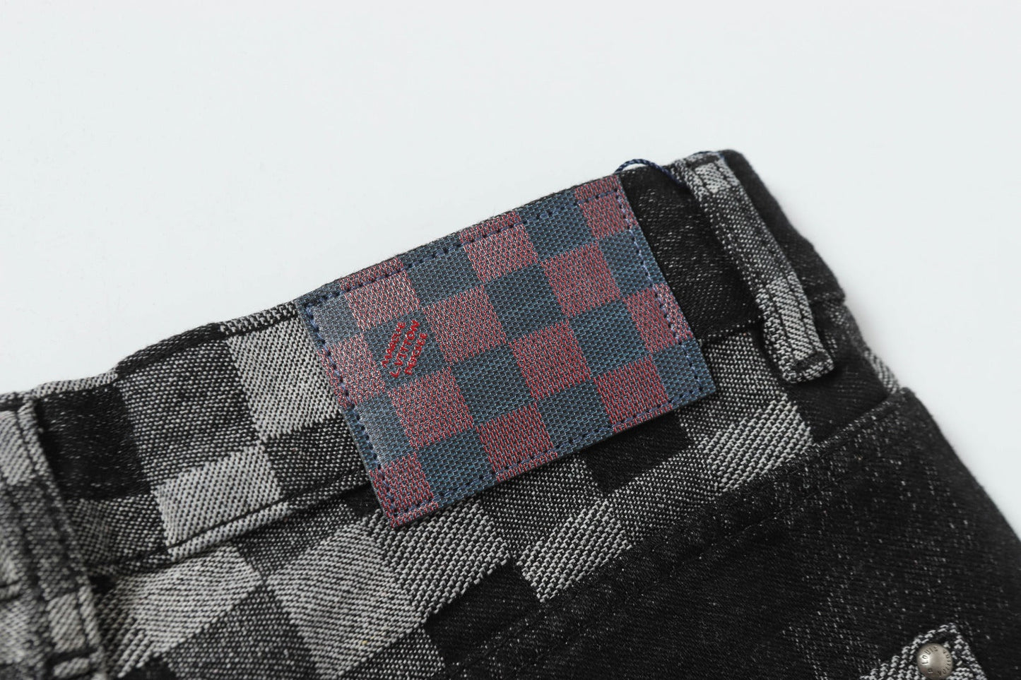 250404New high-quality black checkered denim shorts