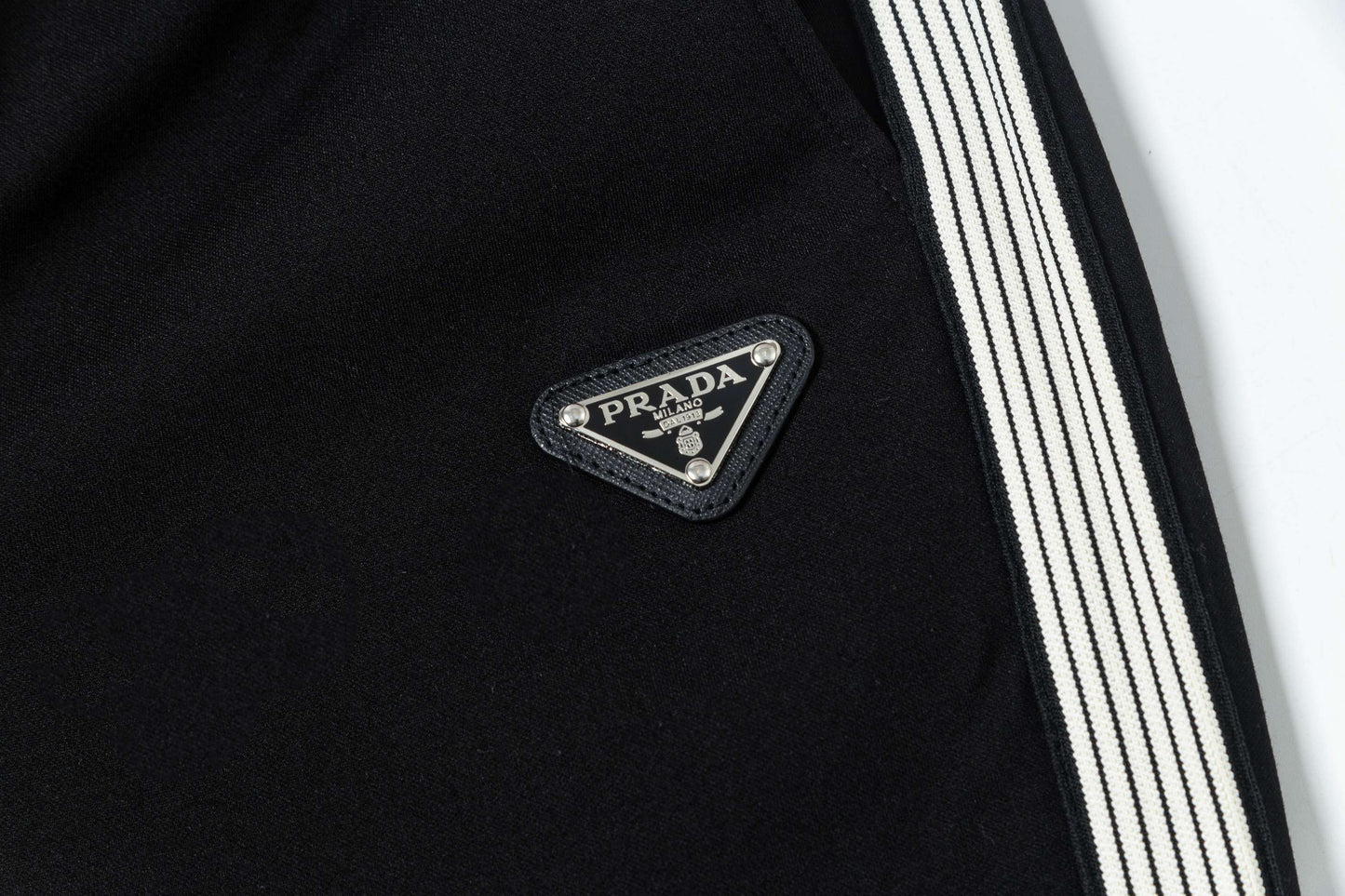 250408 New high-quality embroidered knitted shorts