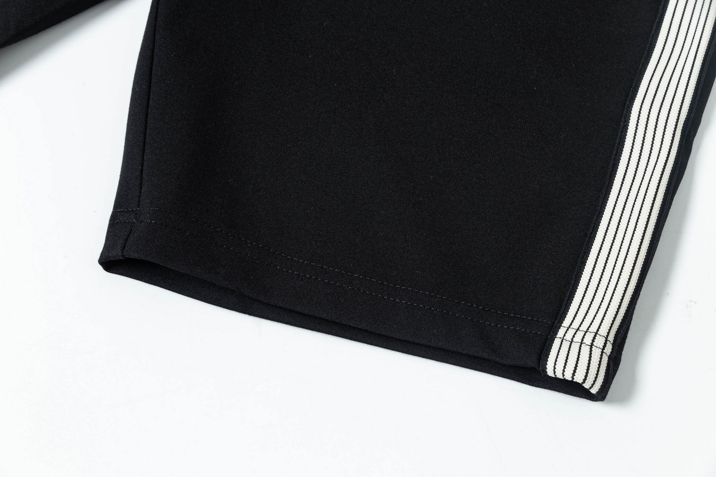 250408 New high-quality embroidered knitted shorts