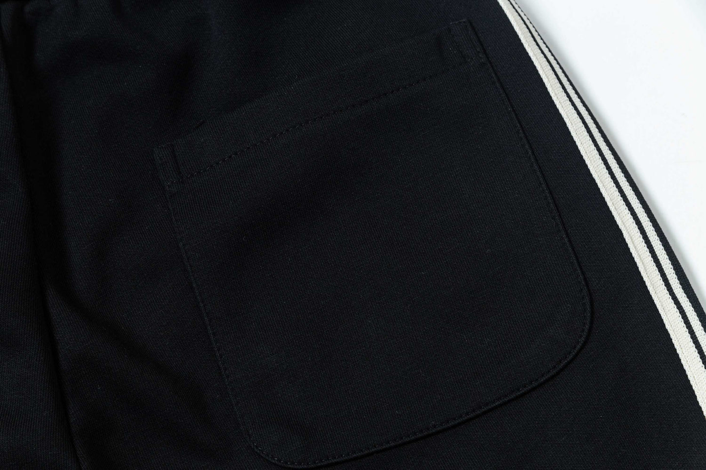 250408 New high-quality embroidered knitted shorts