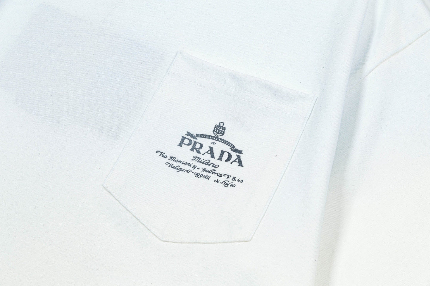 250408 New high-quality pocket letter hand-sprayed T-shirt