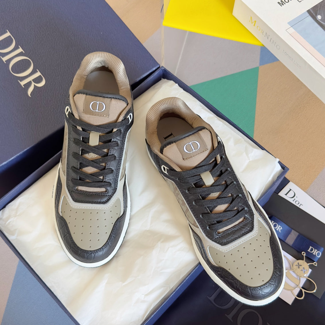250415 New top-quality rest sports shoes and sneakers