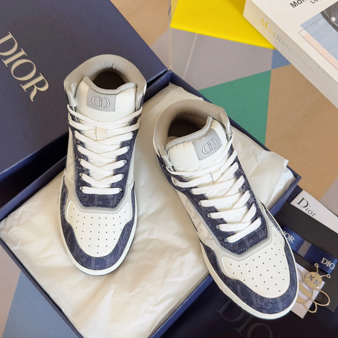 250415 New top-quality rest sports shoes and sneakers