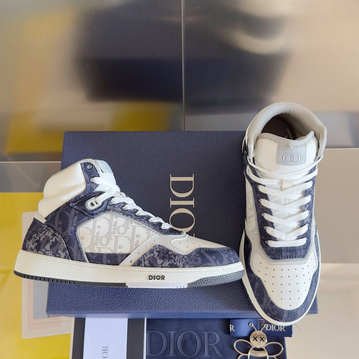 250415 New top-quality rest sports shoes and sneakers