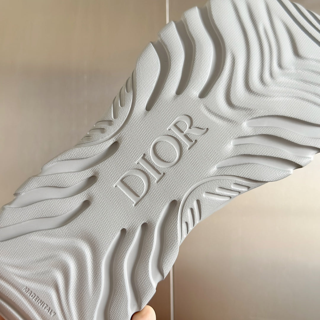 250415 New top-quality thick-soled slippers and sandals