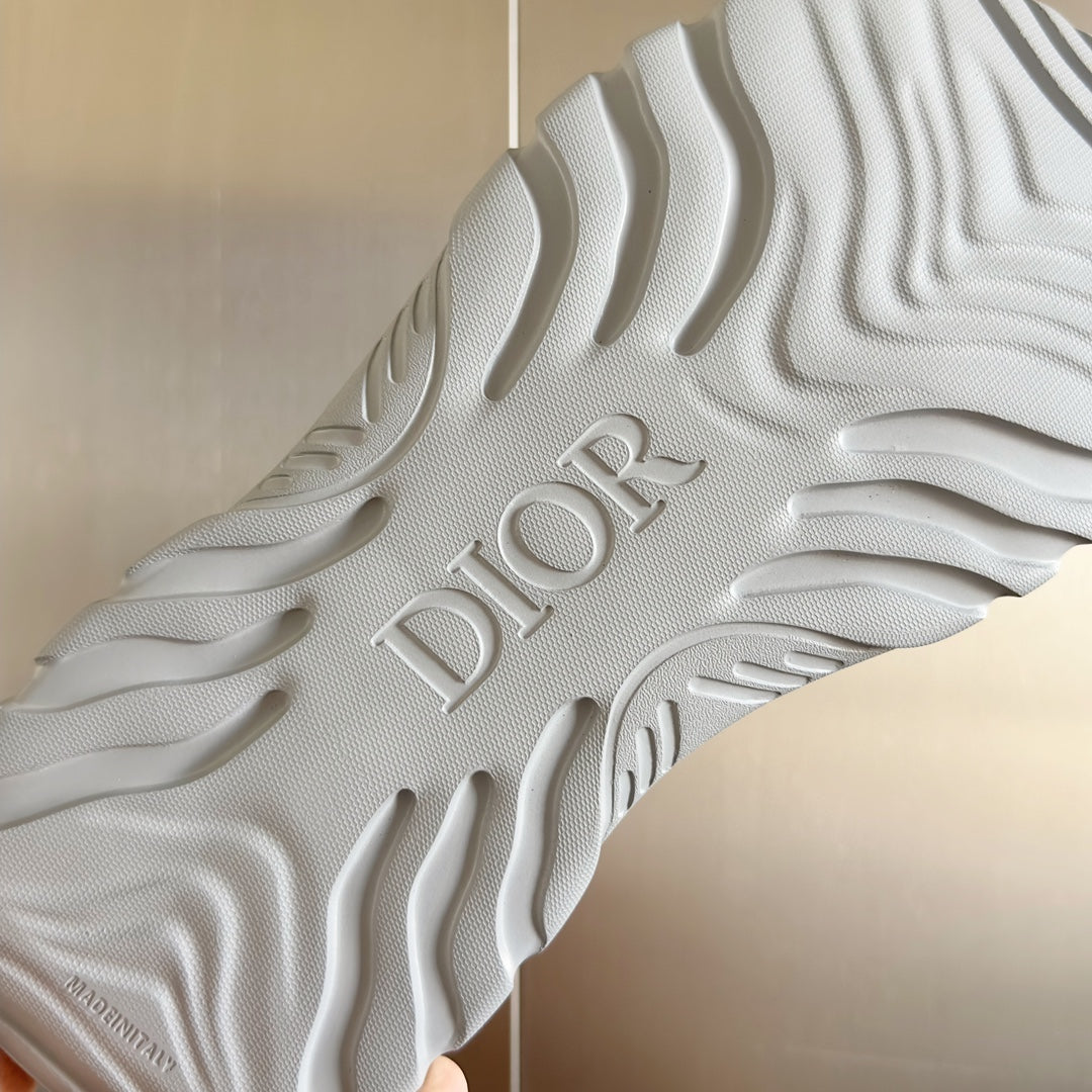 250415 New top-quality thick-soled slippers and sandals