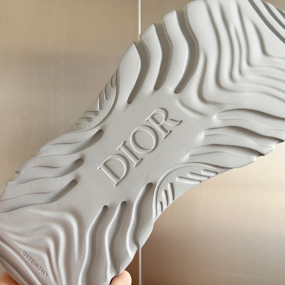 250415 New top-quality thick-soled slippers and sandals
