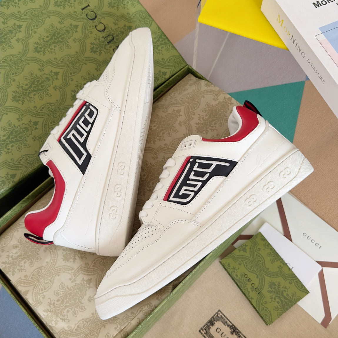 250422 New high-end and comfortable basic sports shoes