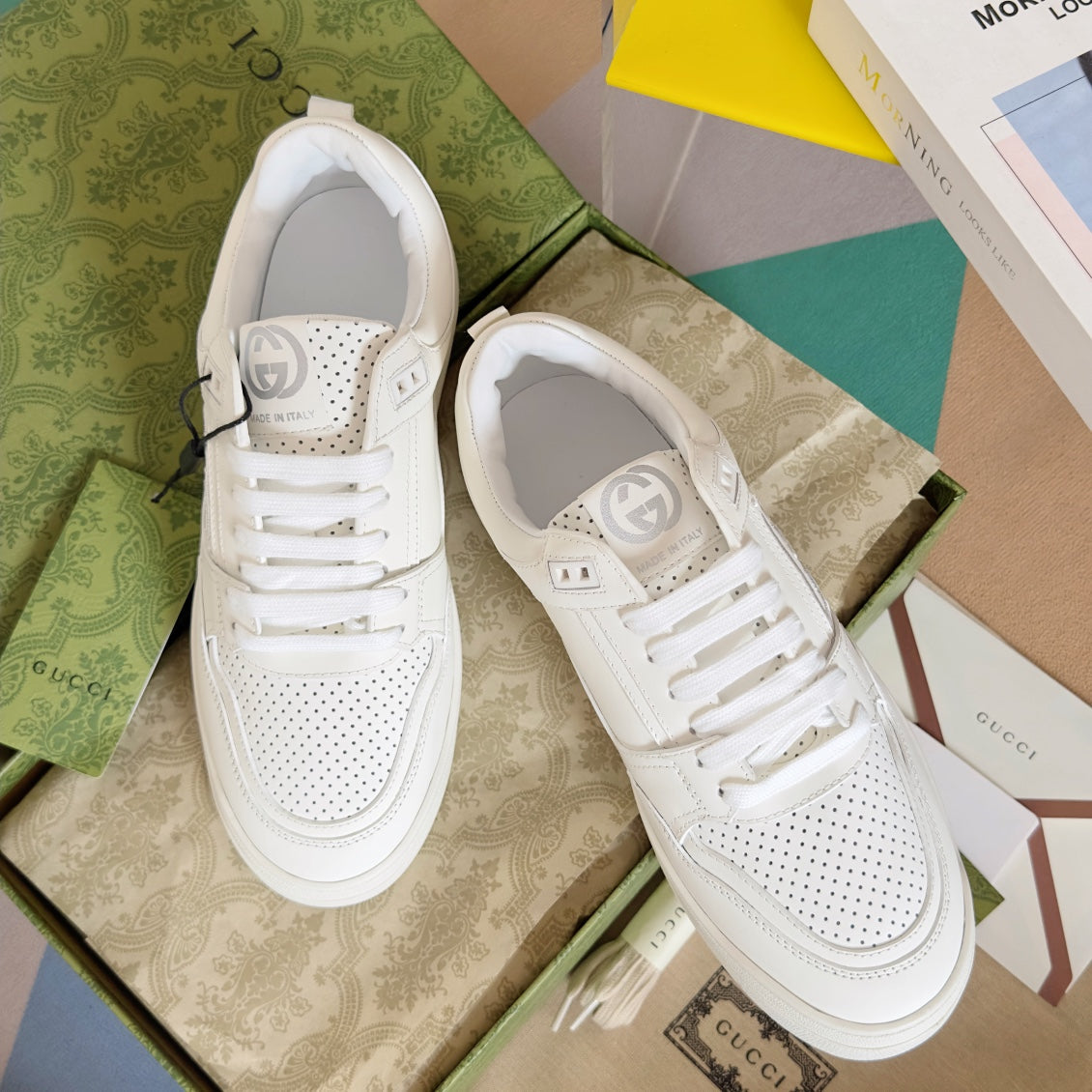 250422 New high-end and comfortable basic sports shoes