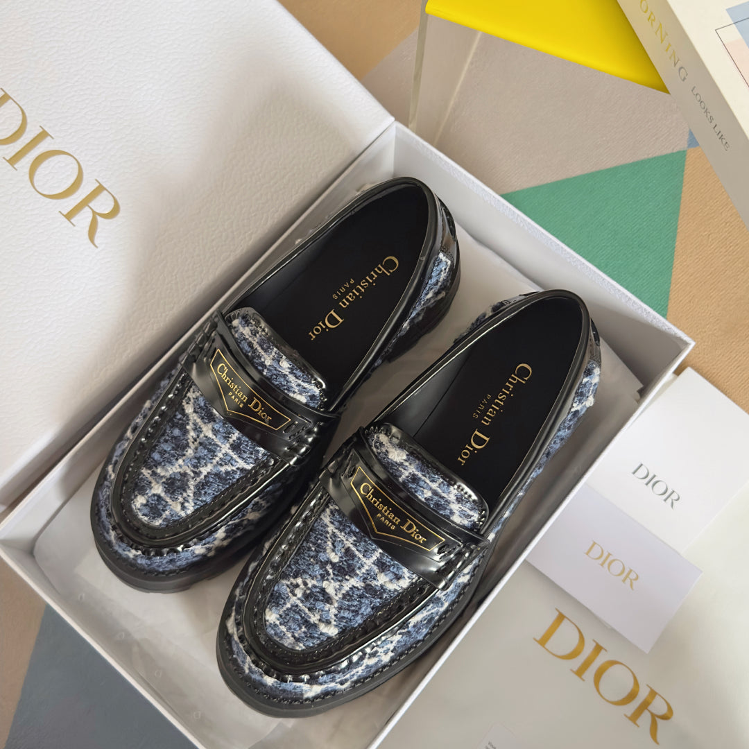 250501 New high-end, simple and fashionable loafers for girls