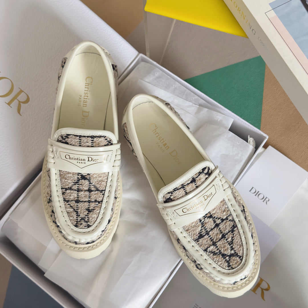 250501 New high-end, simple and fashionable loafers for girls