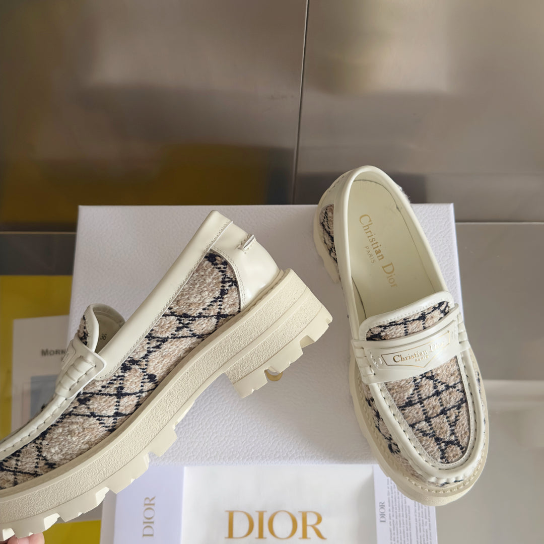 250501 New high-end, simple and fashionable loafers for girls