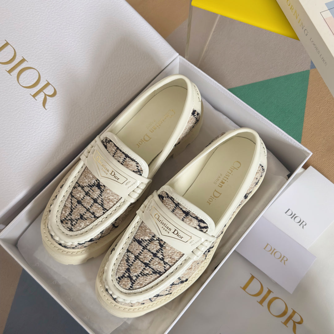 250501 New high-end, simple and fashionable loafers for girls