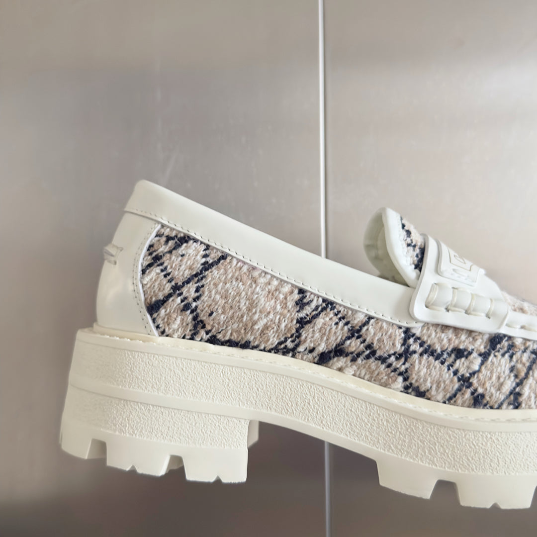 250501 New high-end, simple and fashionable loafers for girls