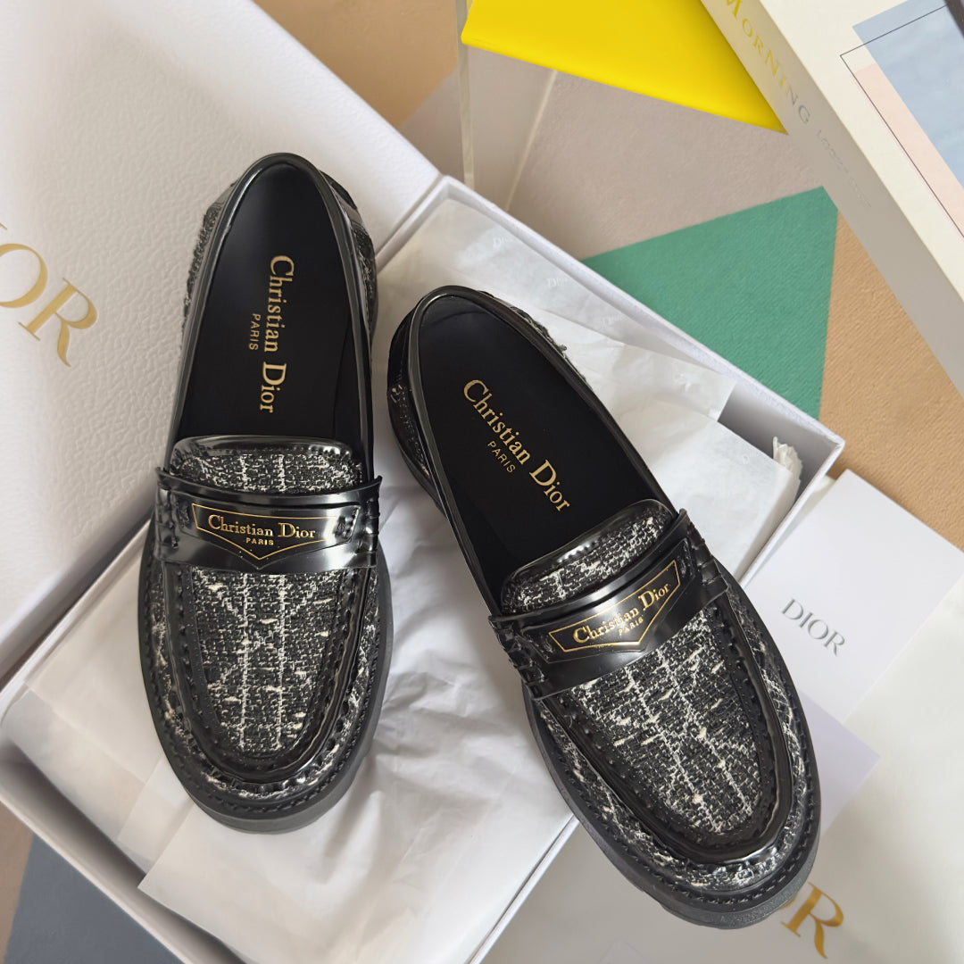 250501 New high-end, simple and fashionable loafers for girls