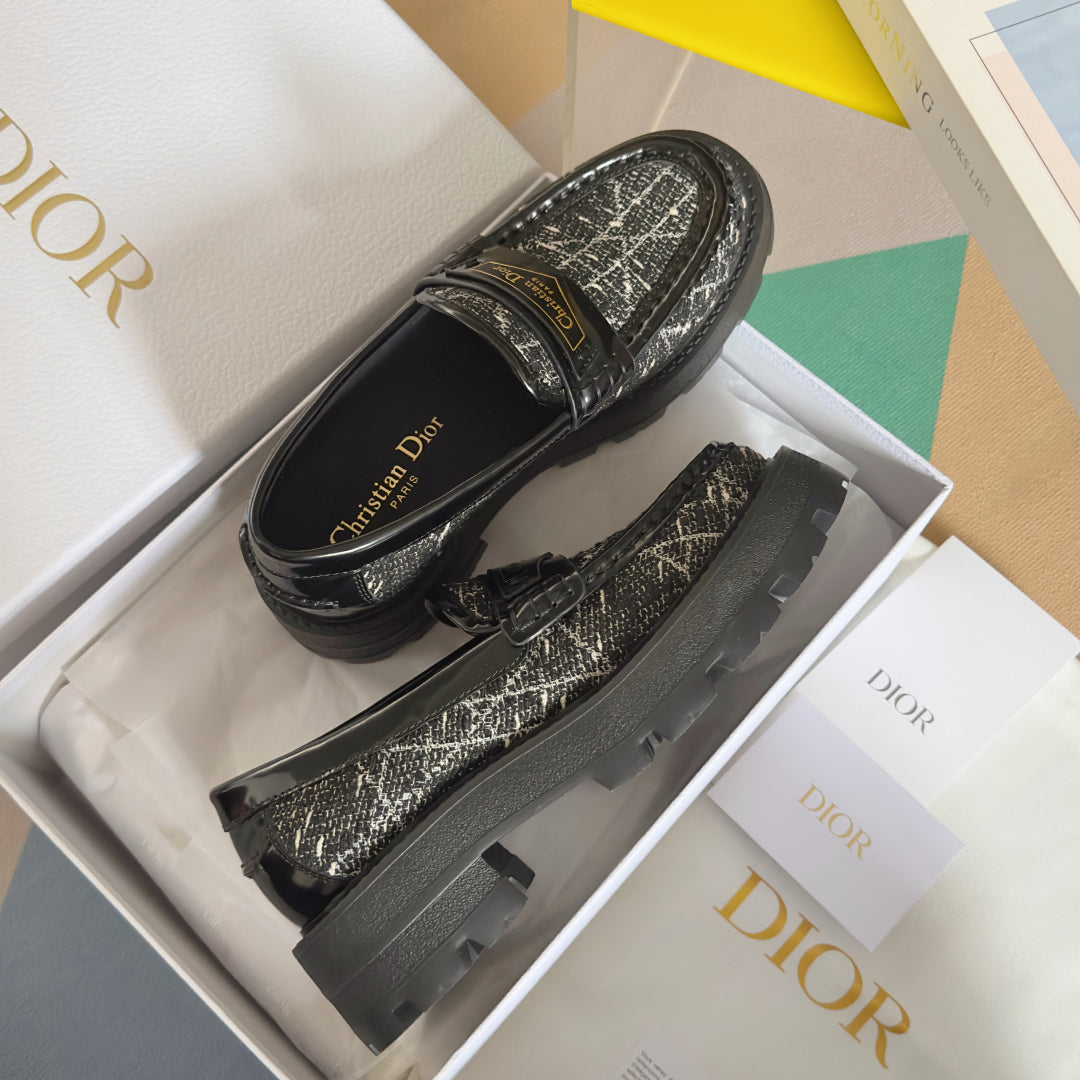 250501 New high-end, simple and fashionable loafers for girls