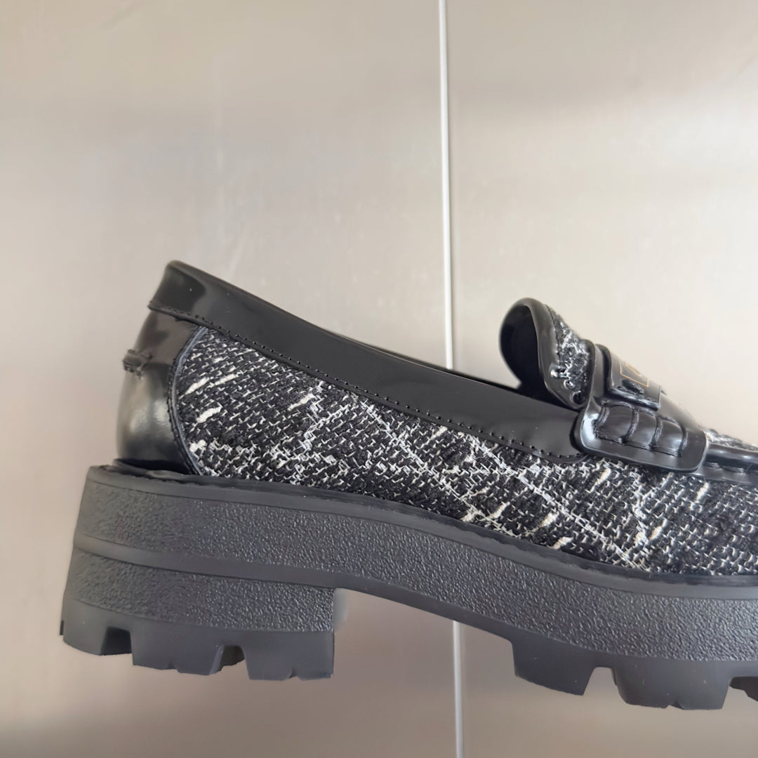 250501 New high-end, simple and fashionable loafers for girls