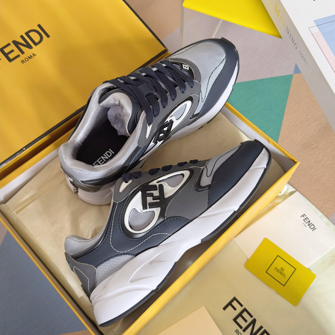 250501 New high-end simple casual sports shoes