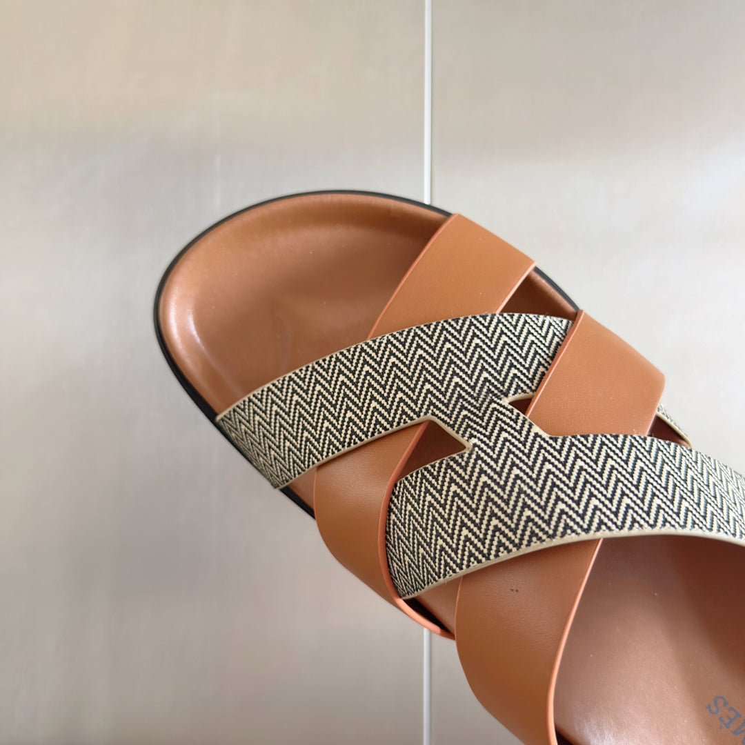 250501 New top-of-the-line simple cross-woven strap slippers