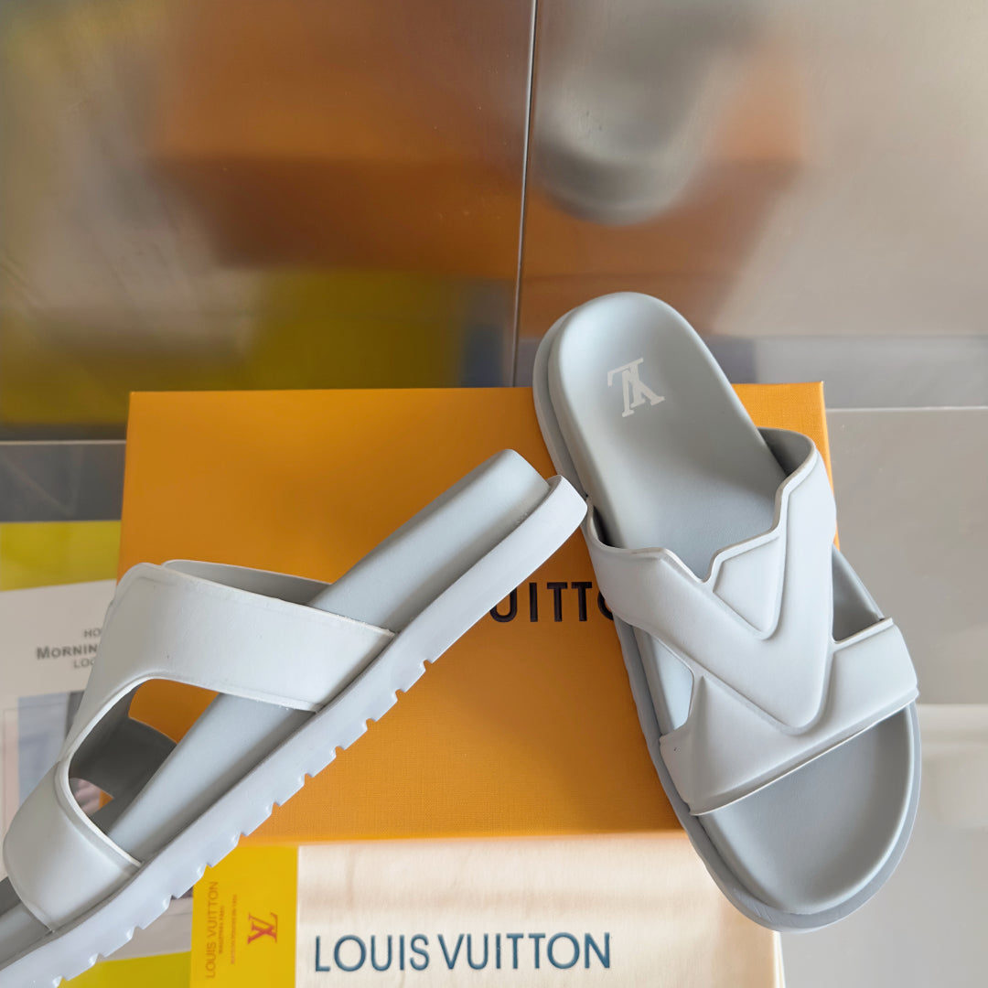 250501 New top-quality, simple and fashionable slippers