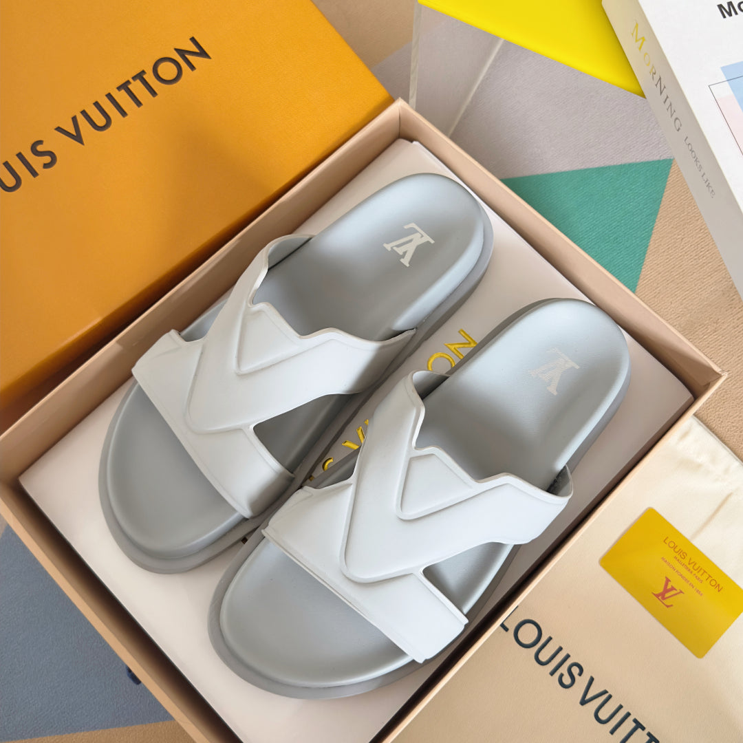 250501 New top-quality, simple and fashionable slippers