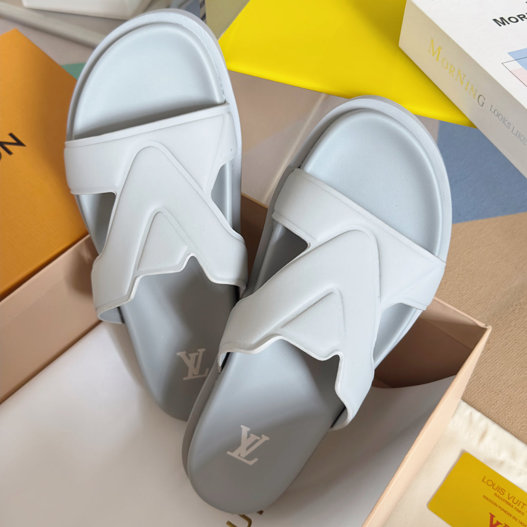 250501 New top-quality, simple and fashionable slippers