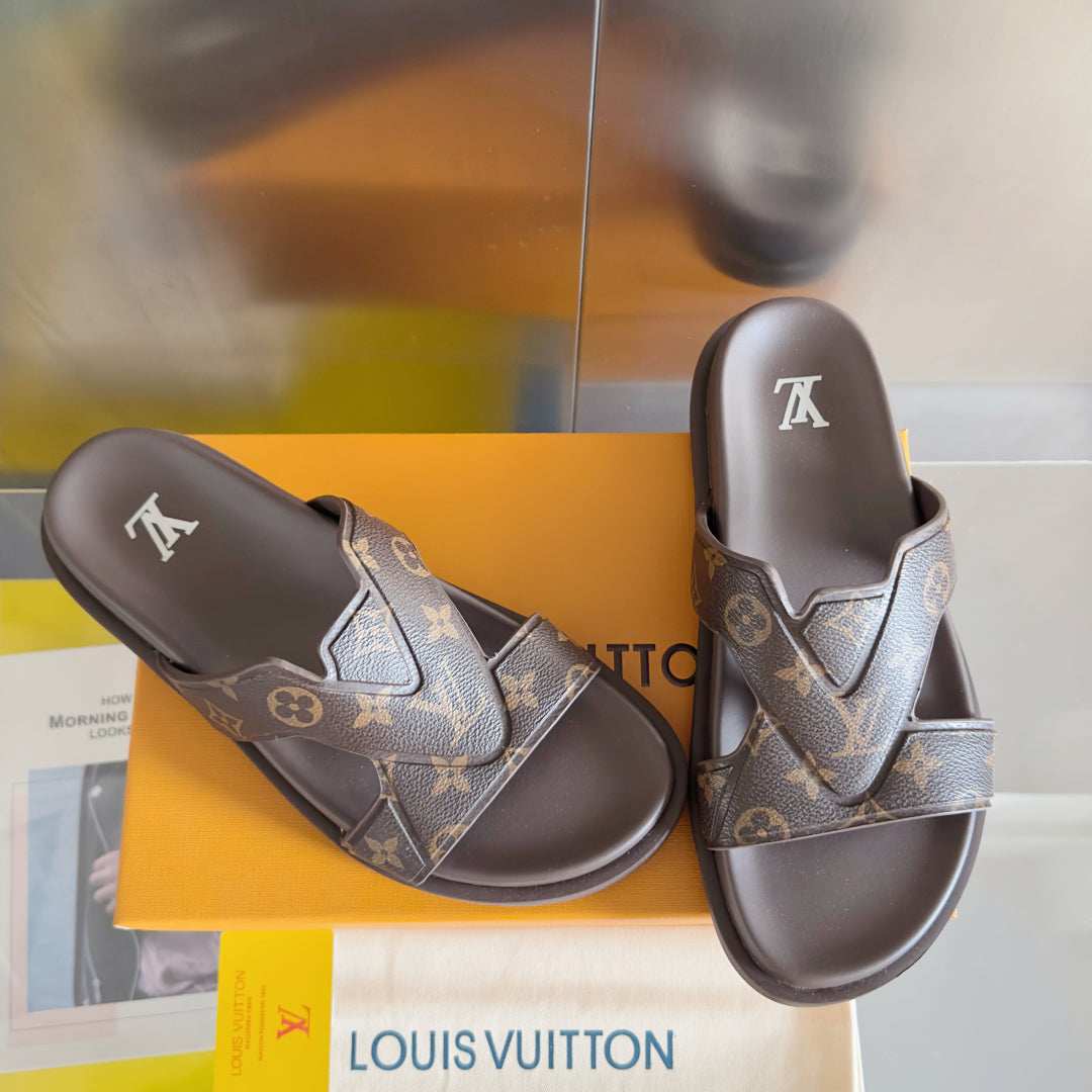 250501 New top-quality, simple and fashionable slippers