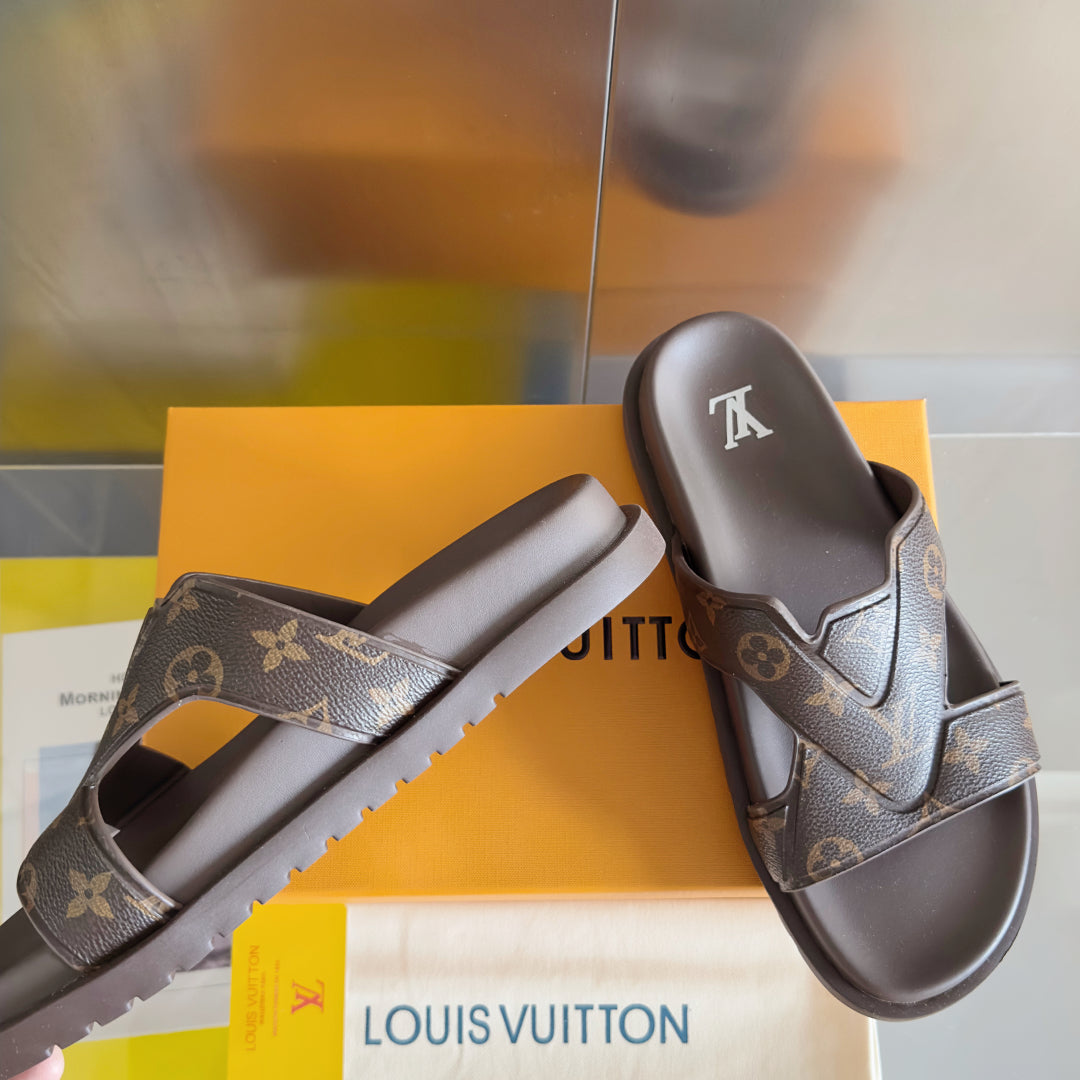 250501 New top-quality, simple and fashionable slippers