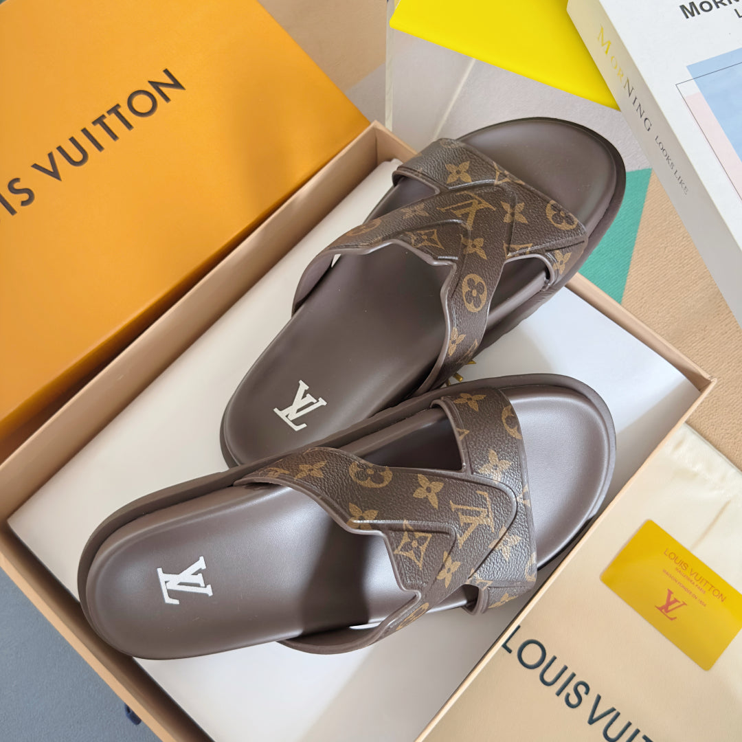 250501 New top-quality, simple and fashionable slippers