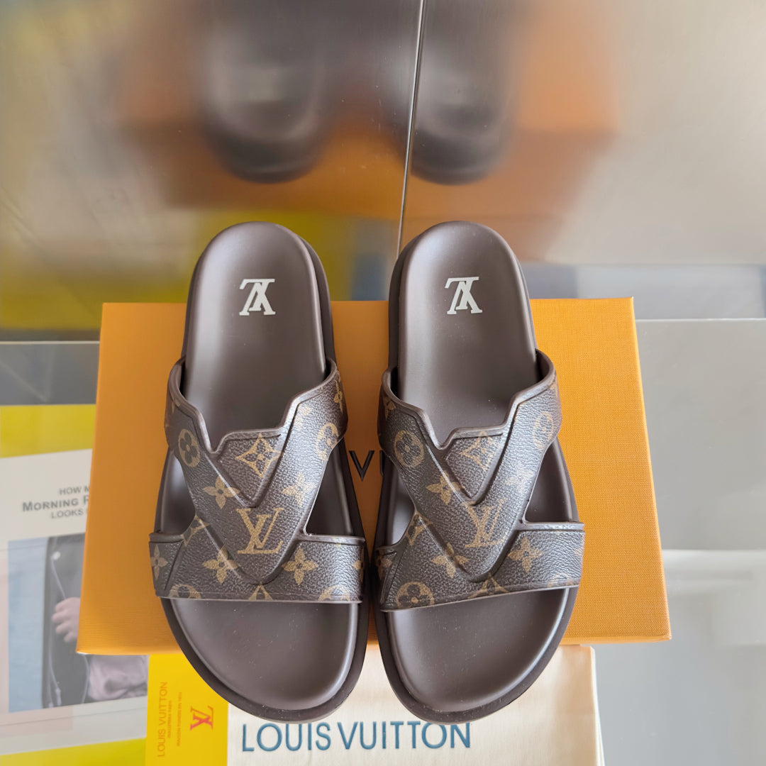 250501 New top-quality, simple and fashionable slippers