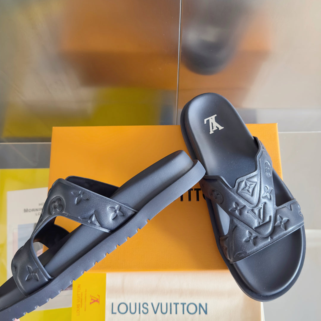 250501 New top-quality, simple and fashionable slippers